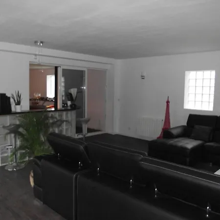 Croissant De Lune Couette-café