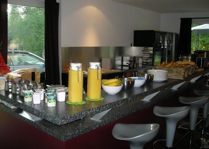 Croissant De Lune Couette-café