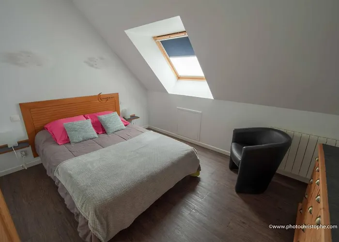 Croissant De Lune Couette-café